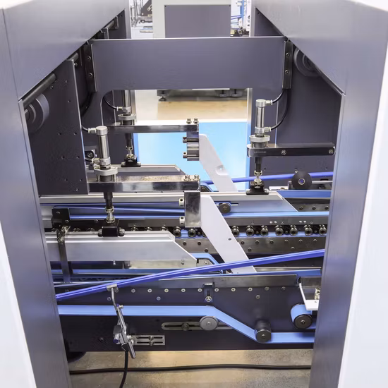 Automatische Faltklebemaschine für Wellpappkartons, Faltklebemaschine für Kartons, Faltklebemaschine 4